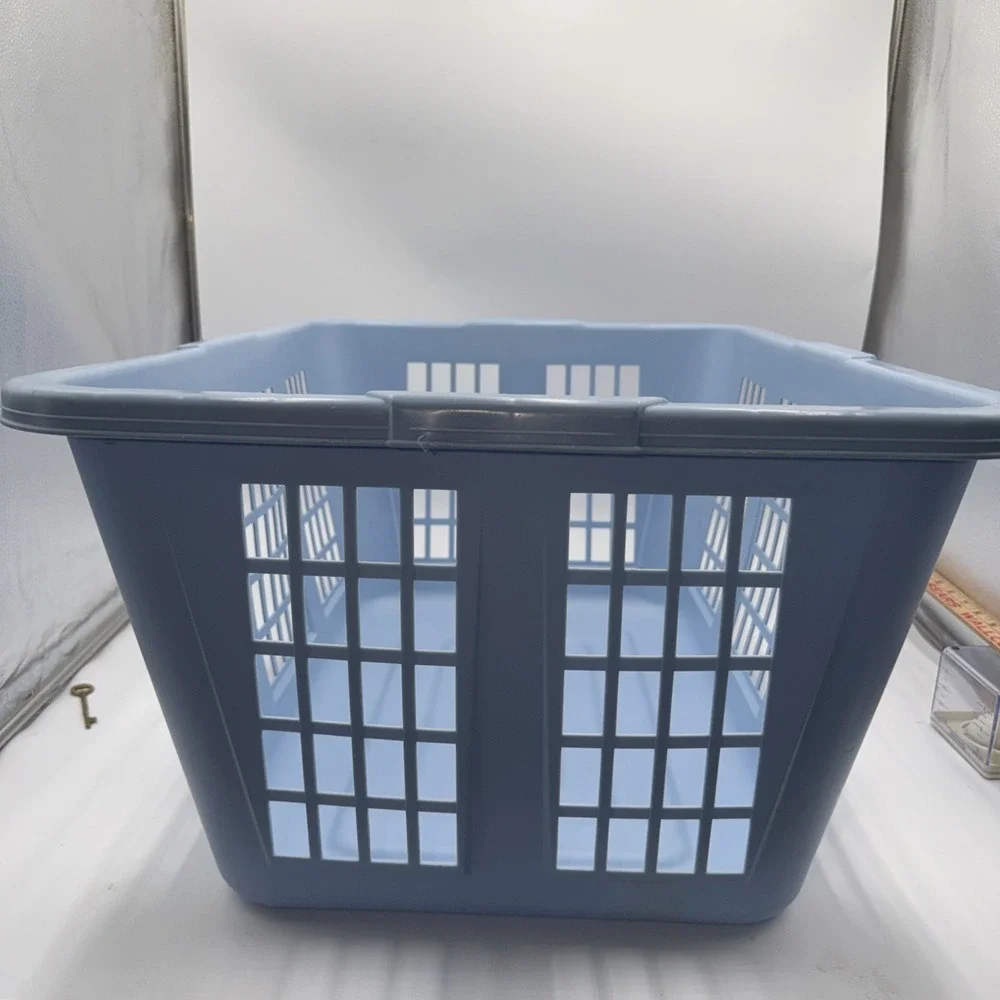 Vtg Rubbermaid Laundry Basket 2973 Country Blue Hamper Rectangular Plastic